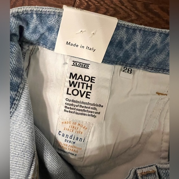 Closed Baker High-Rise
Distressed Slim Jeans sz 28 - Picture 9 of 13